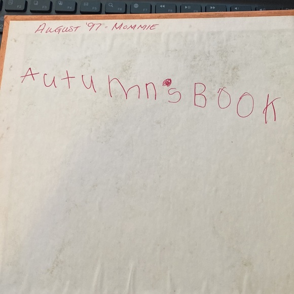 Muppet Babies Gonzo saves London Bridge hard back book With gonzo figurine - Picture 3 of 3